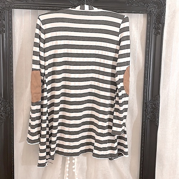 Women’s Cardigan Stripped Light Weight Gray & White stripes w/ Elbow patch. - Picture 2 of 2